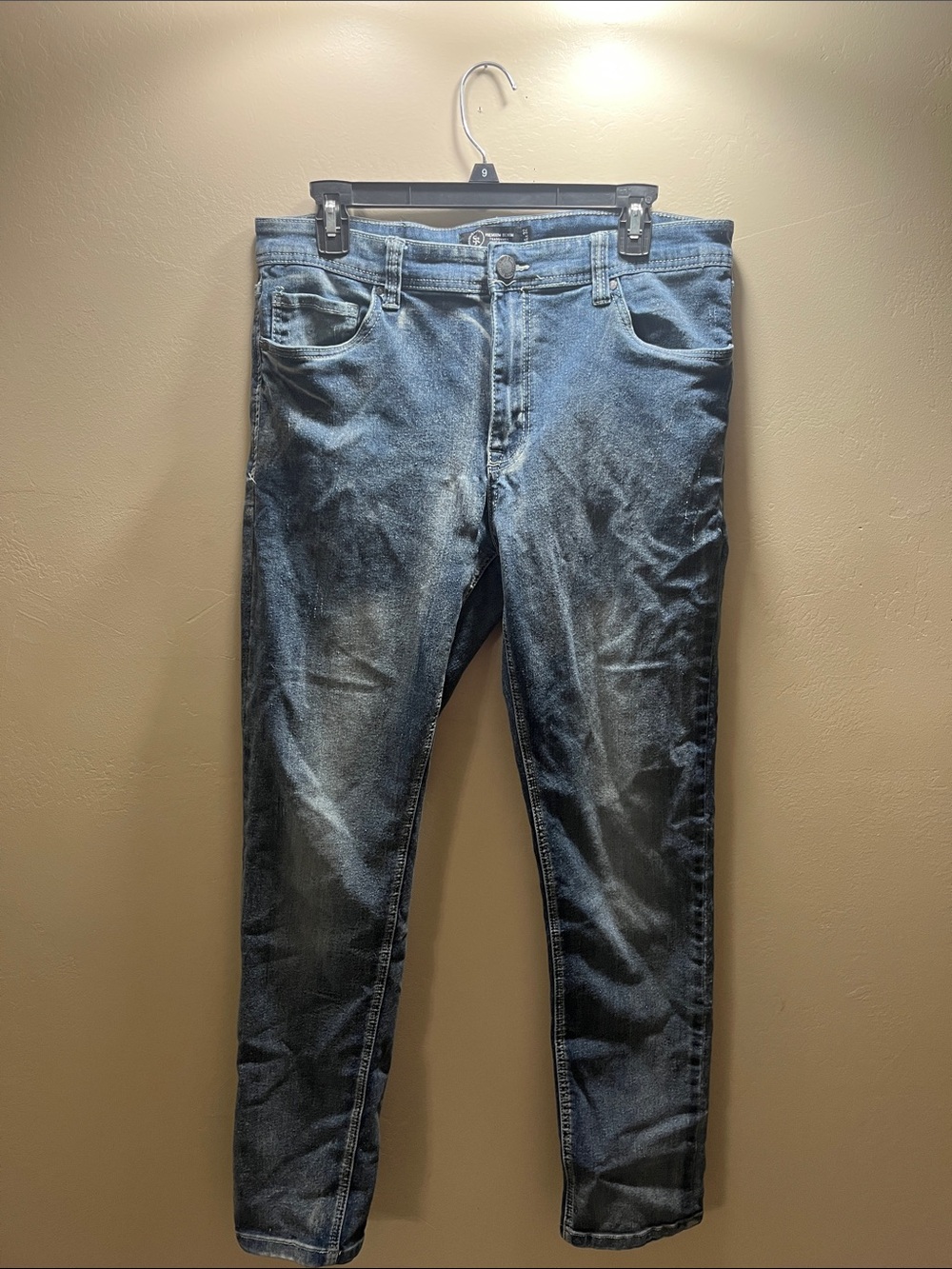 Slim Straight Men's Jeans in Washed Blue
